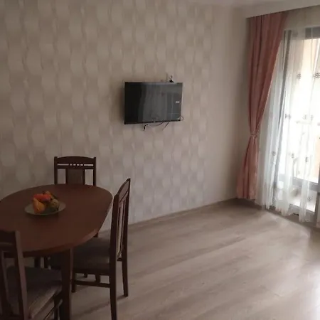 нов стилен за двама-околчица Apartman Várna